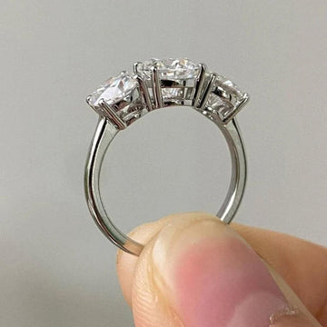 Amazing 3 Stones Sparkling 2/4 Carat Moissanite Diamonds Rings Silver Wedding Engagement Jewellery With Certificate
